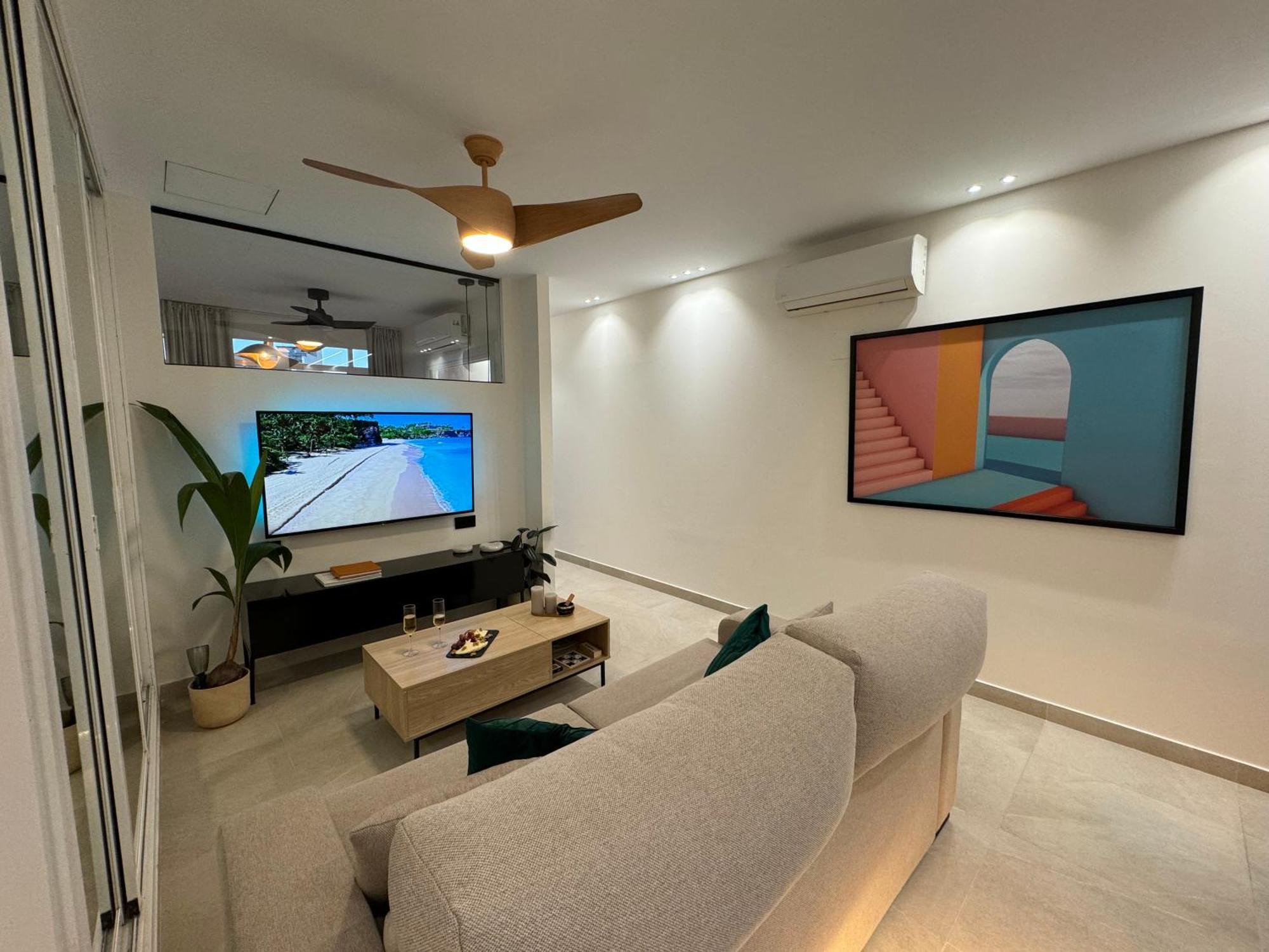 Zelun Suite Torremolinos Center Εξωτερικό φωτογραφία
